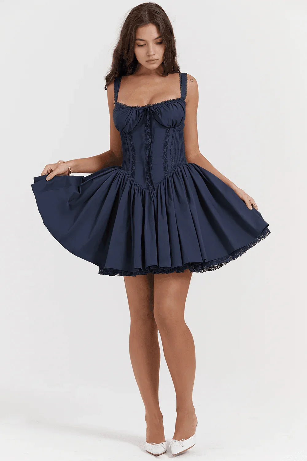 Vestido corto de corte suave