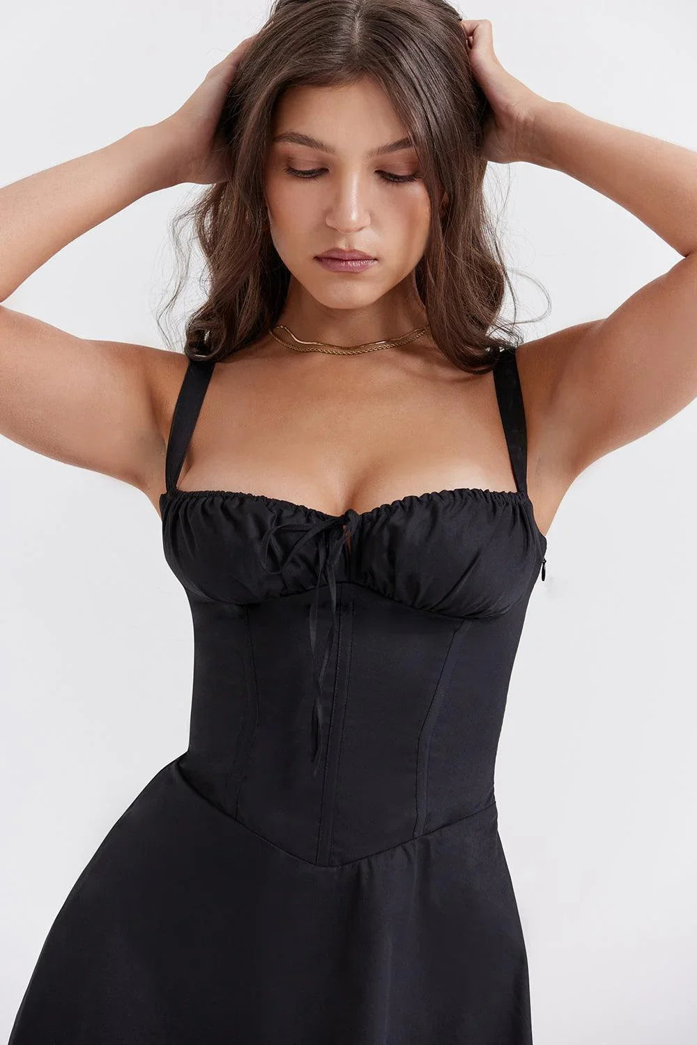 Vestido Negro Corto Esencial