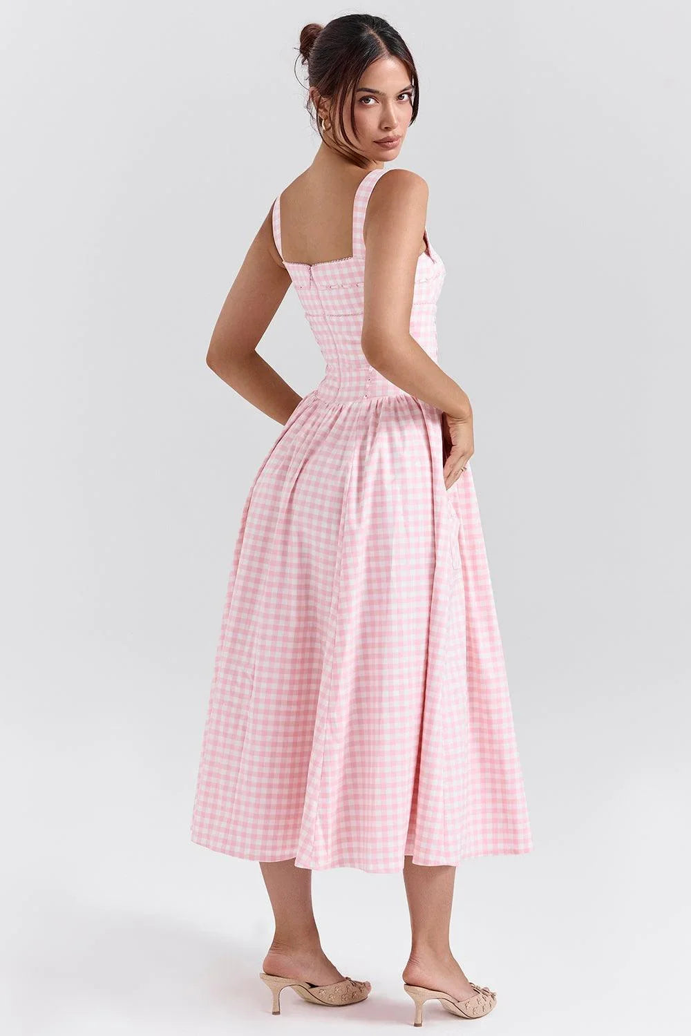 Largo Vestido Femenino de Estampado Cuadrado