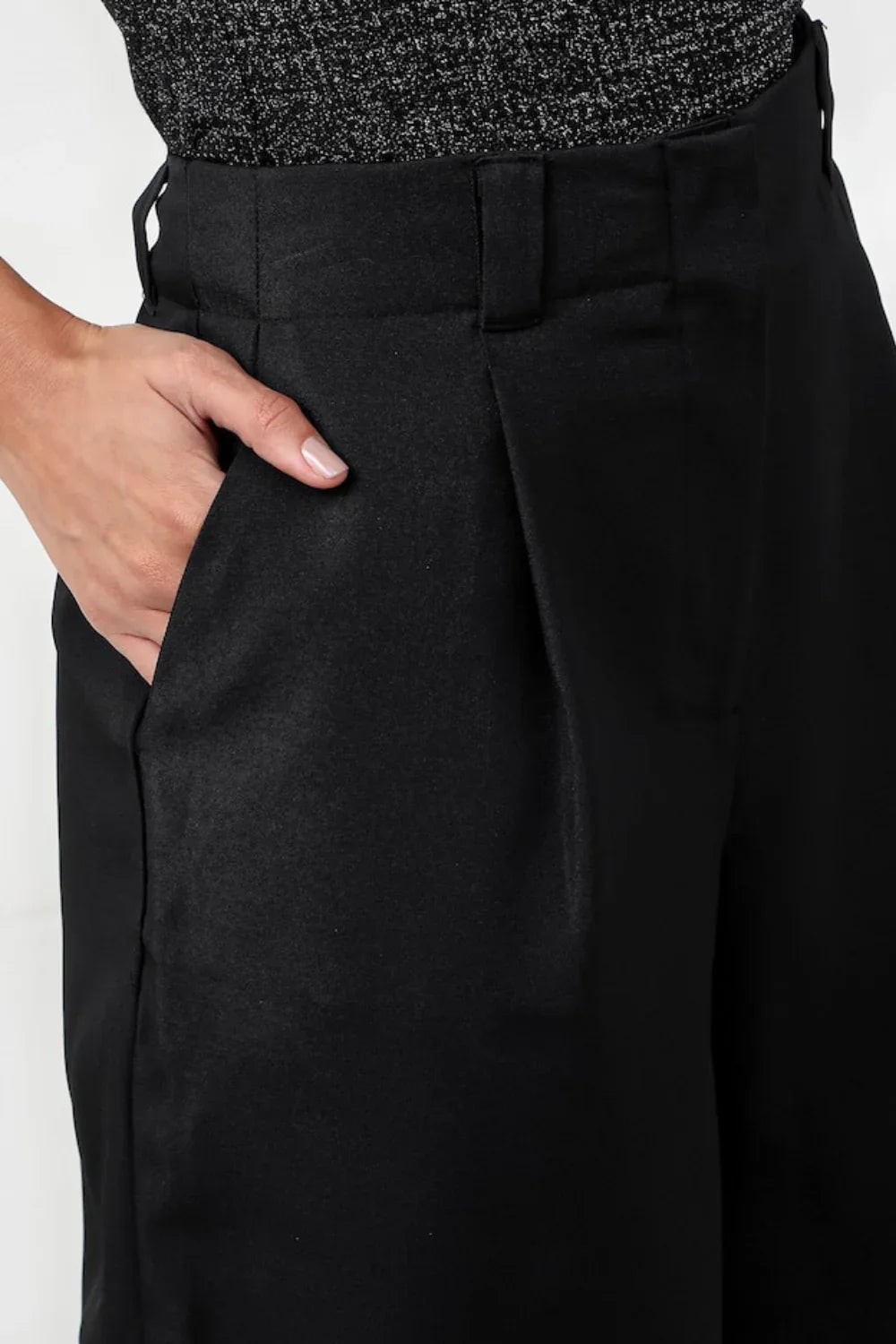 Pantalones Cortos de Piel Sintética.