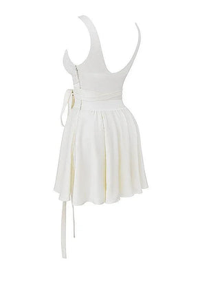 Corto Vestido de Mujer con Escote
