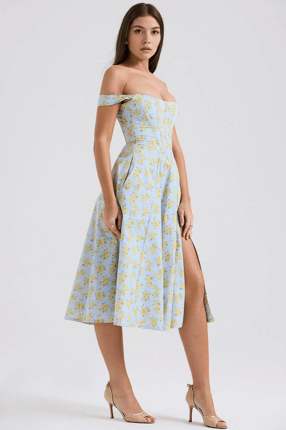 Vestido midi con tirantes